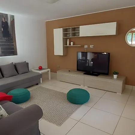 In Der 'villa Luigi' Mit Oberirdischem Pool By Interhome *